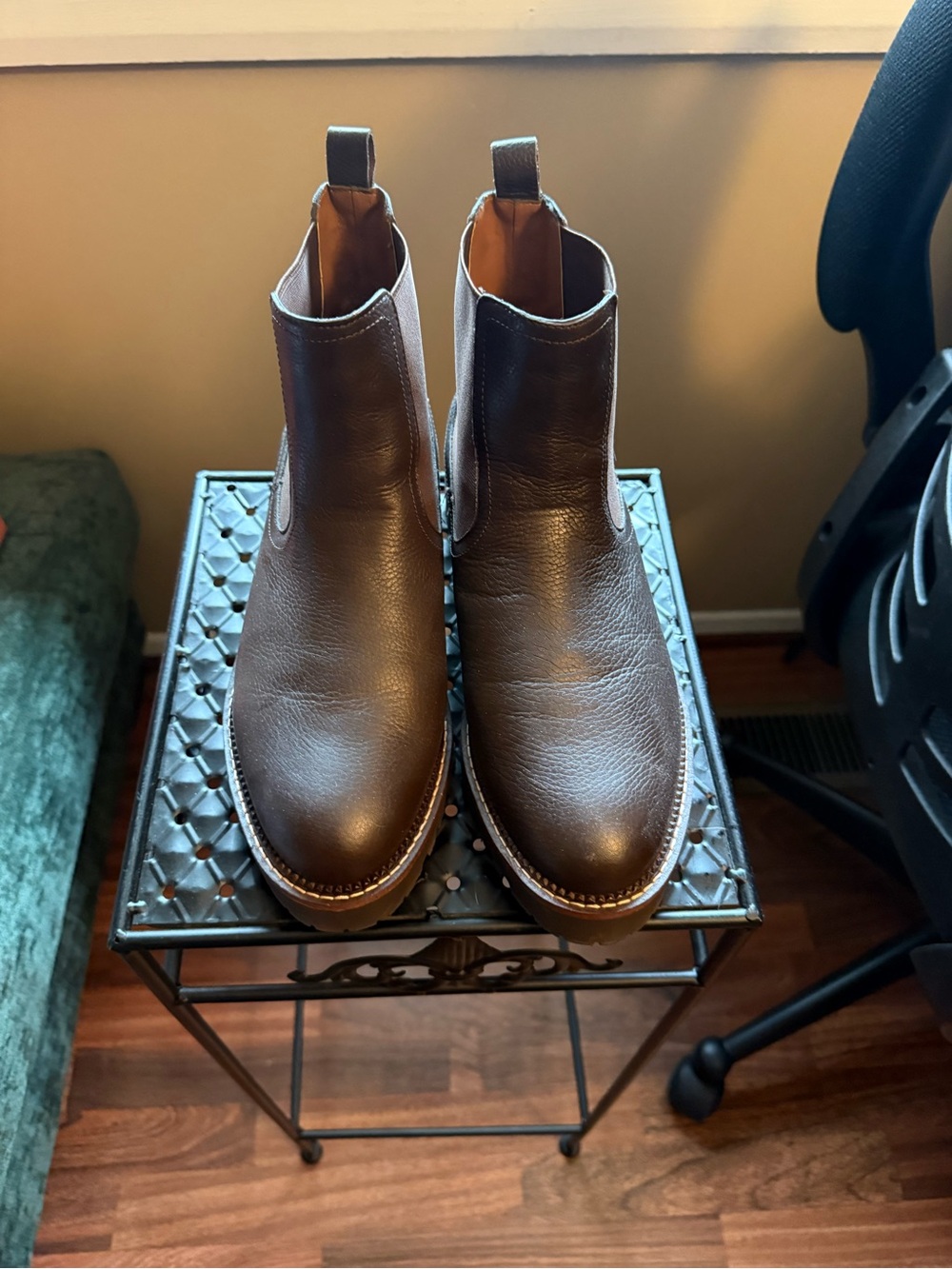 Women's Brown Chelsea Ankle Boots - Sleek Pull-On Booties